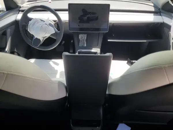 7SAYGDEE5RF213540 2024 TESLA MODEL Y - Image 8