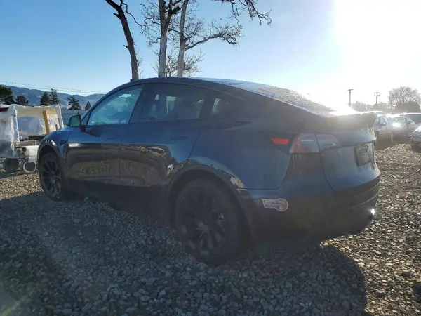 7SAYGDEE5RF983754 2024 TESLA MODEL Y - Image 2