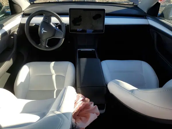 7SAYGDEE5RF983754 2024 TESLA MODEL Y - Image 8