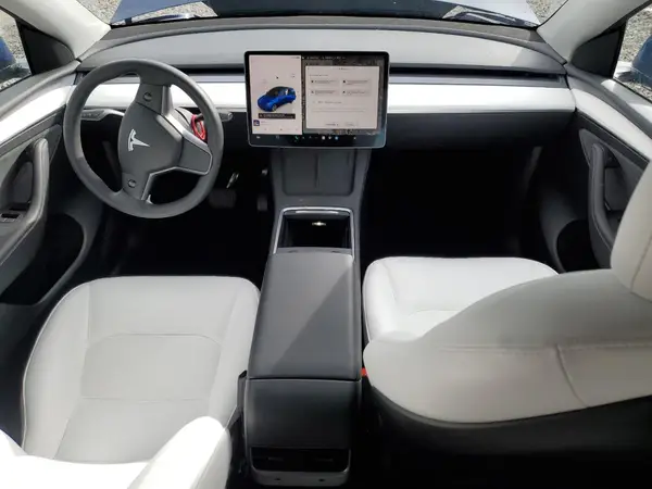 7SAYGDEE5RF983771 2024 TESLA MODEL Y - Image 8