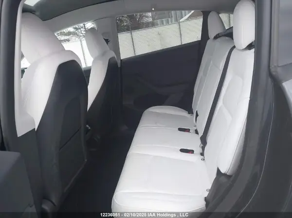 7SAYGDEE5RF990638 2024 TESLA MODEL Y - Image 8