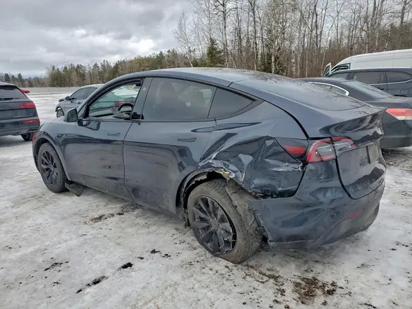 7SAYGDEE5RF992597 2024 TESLA MODEL Y - Image 2