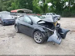 7SAYGDEE5RF995404 2024 TESLA MODEL Y