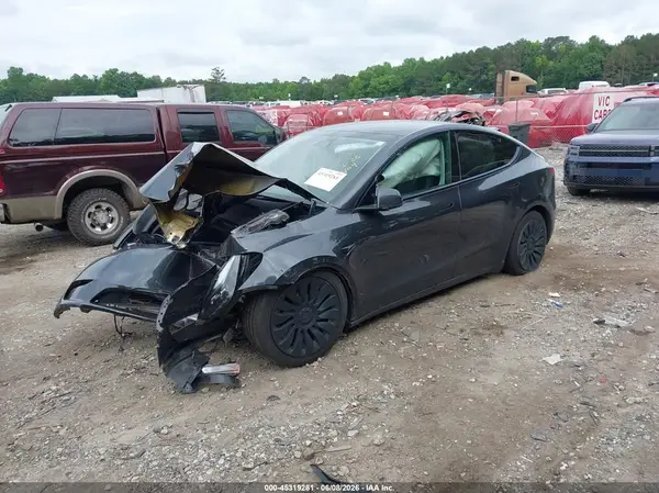 7SAYGDEE5RF995404 2024 TESLA MODEL Y - Image 2