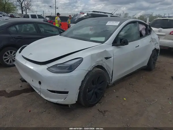 7SAYGDEE5SA345801 2025 TESLA MODEL Y - Image 2