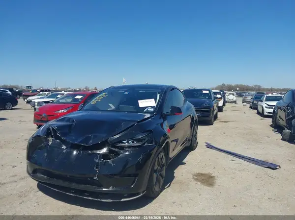 7SAYGDEE5SA345832 2025 TESLA MODEL Y - Image 2