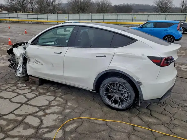 7SAYGDEE5SA350321 2025 TESLA MODEL Y - Image 2