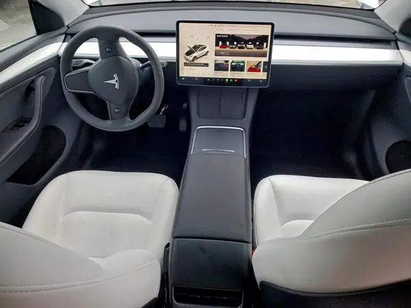 7SAYGDEE5SA350321 2025 TESLA MODEL Y - Image 8