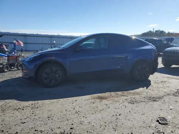 7SAYGDEE5SA353560 2025 TESLA MODEL Y - Image 1