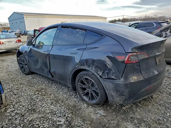 7SAYGDEE5SA354577 2025 TESLA MODEL Y - Image 2