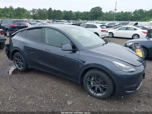 7SAYGDEE5SA358726 2025 TESLA MODEL Y - Image 1