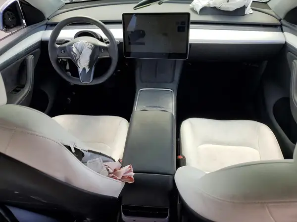 7SAYGDEE5SA360332 2025 TESLA MODEL Y - Image 8