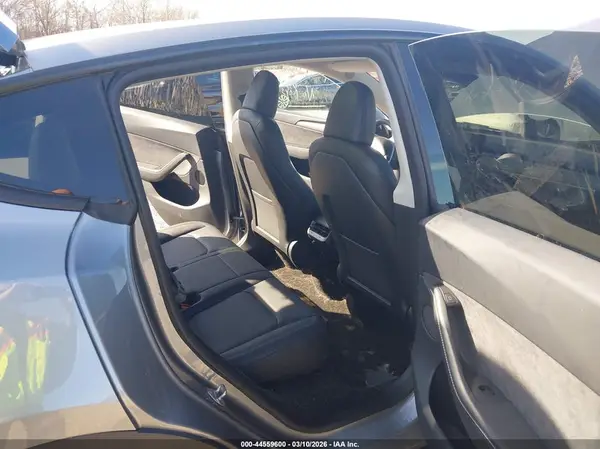 7SAYGDEE5SA364929 2025 TESLA MODEL Y - Image 8