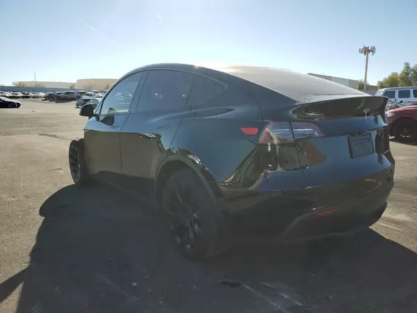 7SAYGDEE5SF233065 2025 TESLA MODEL Y - Image 2