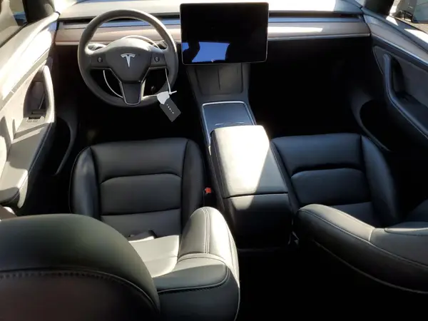 7SAYGDEE5SF233065 2025 TESLA MODEL Y - Image 8
