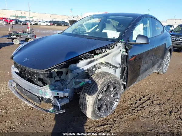 7SAYGDEE5SF240324 2025 TESLA MODEL Y - Image 2