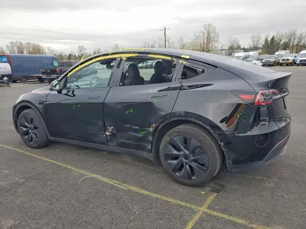 7SAYGDEE5SF242655 2025 TESLA MODEL Y - Image 2