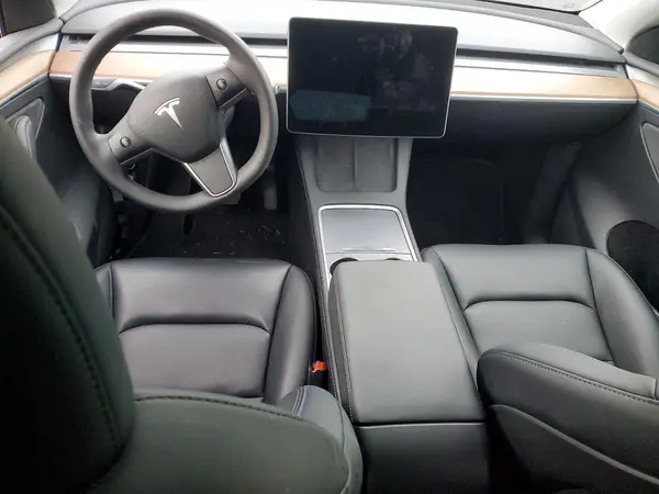 7SAYGDEE5SF242655 2025 TESLA MODEL Y - Image 8