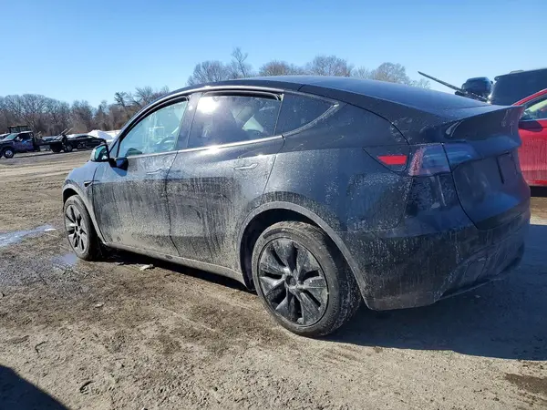 7SAYGDEE5SF247578 2025 TESLA MODEL Y - Image 2