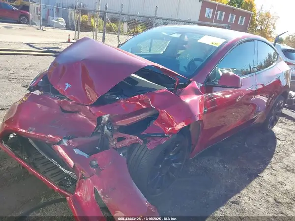 7SAYGDEE5SF249072 2025 TESLA MODEL Y - Image 2