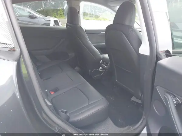 7SAYGDEE5SF262744 2025 TESLA MODEL Y - Image 8