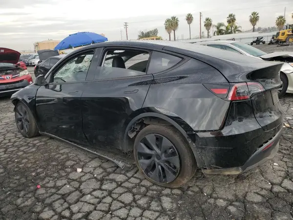 7SAYGDEE5SF264882 2025 TESLA MODEL Y - Image 2
