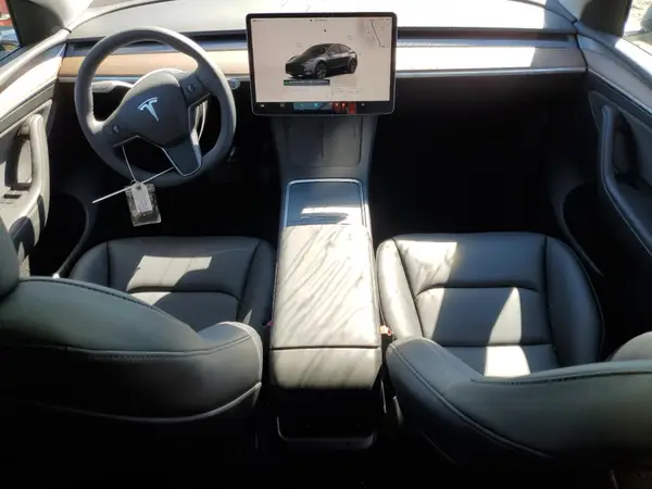 7SAYGDEE5SF281245 2025 TESLA MODEL Y - Image 8