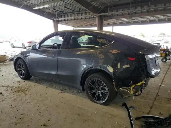 7SAYGDEE5SF285165 2025 TESLA MODEL Y - Image 2