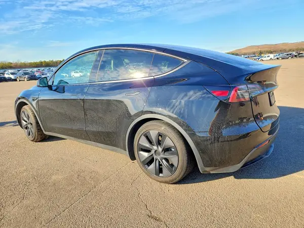 7SAYGDEE5SF297199 2025 TESLA MODEL Y - Image 2