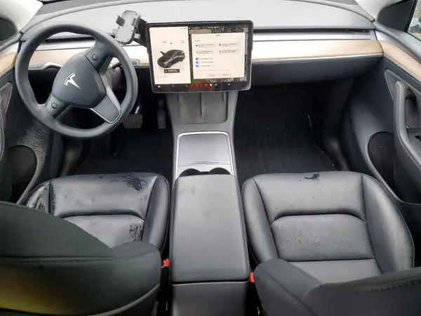 7SAYGDEE5SF302031 2025 TESLA MODEL Y - Image 8