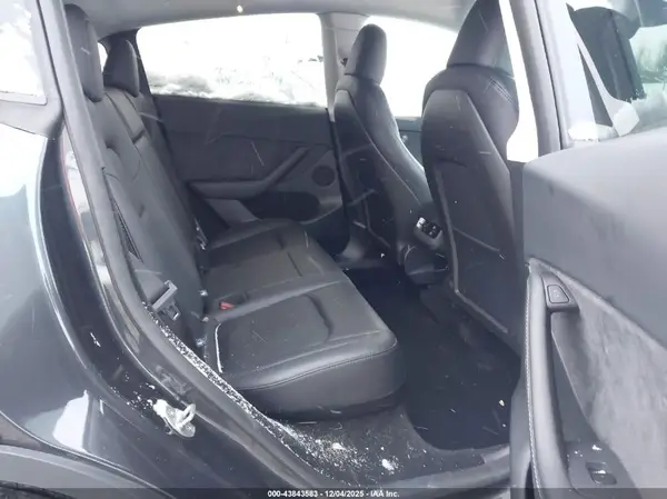7SAYGDEE5SF302546 2025 TESLA MODEL Y - Image 8
