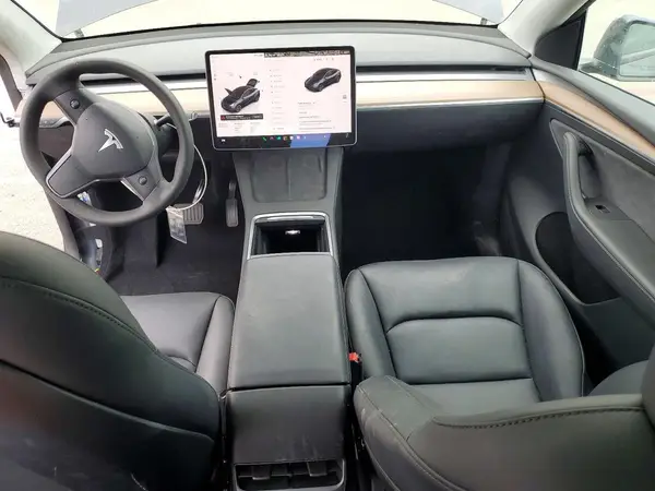 7SAYGDEE5SF302661 2025 TESLA MODEL Y - Image 8