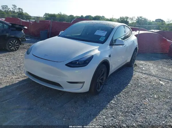 7SAYGDEE5SF306225 2025 TESLA MODEL Y - Image 2