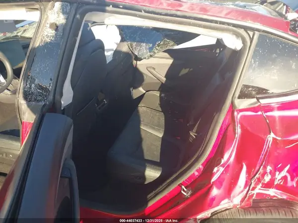 7SAYGDEE5TA380985 2026 TESLA MODEL Y - Image 8