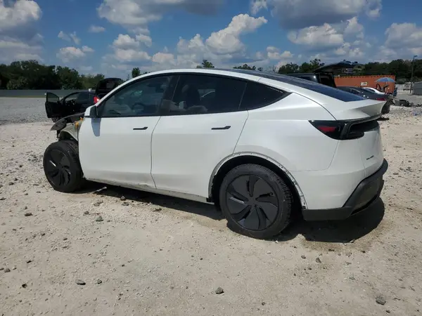 7SAYGDEE5TA381828 2026 TESLA MODEL Y - Image 2