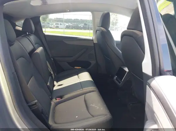 7SAYGDEE5TA389475 2026 TESLA MODEL Y - Image 8