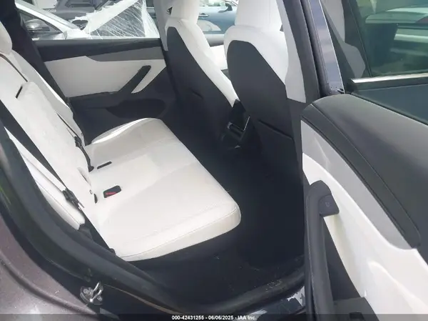7SAYGDEE5TA391226 2026 TESLA MODEL Y - Image 8