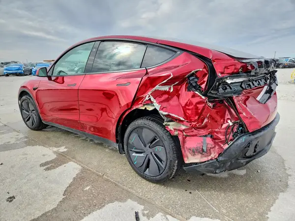 7SAYGDEE5TA392229 2026 TESLA MODEL Y - Image 2