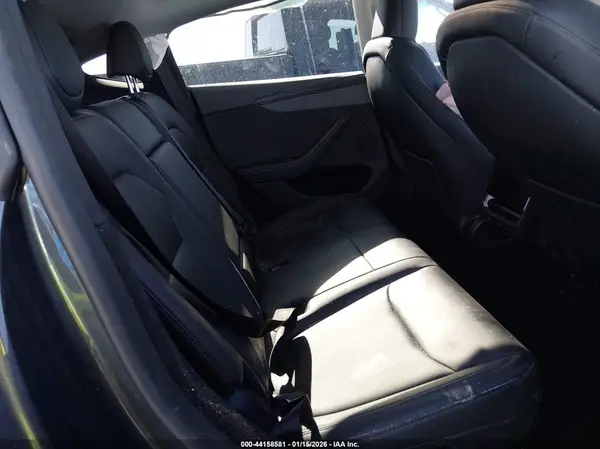 7SAYGDEE5TA412625 2026 TESLA MODEL Y - Image 8