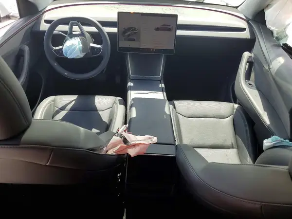 7SAYGDEE5TA414097 2026 TESLA MODEL Y - Image 8