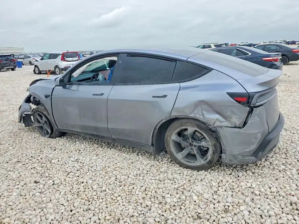 7SAYGDEE5TA439842 2026 TESLA MODEL Y - Image 2