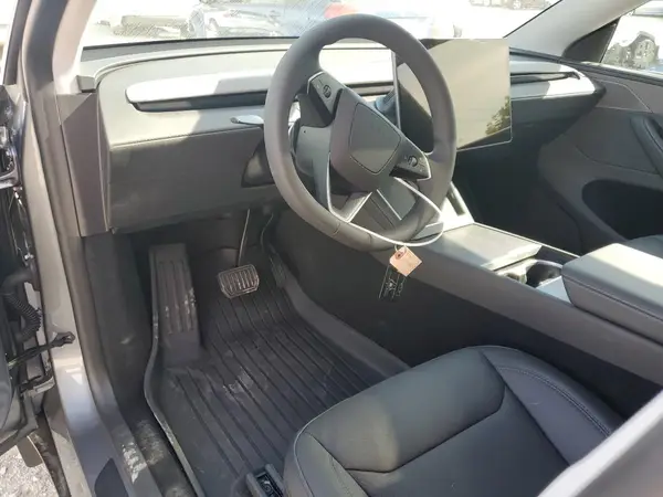 7SAYGDEE5TA443891 2026 TESLA MODEL Y - Image 8