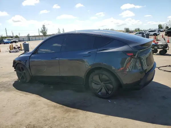 7SAYGDEE5TA452994 2026 TESLA MODEL Y - Image 2