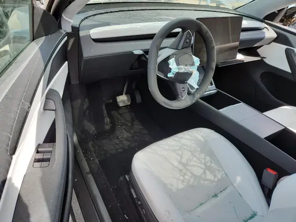 7SAYGDEE5TA473246 2026 TESLA MODEL Y - Image 8