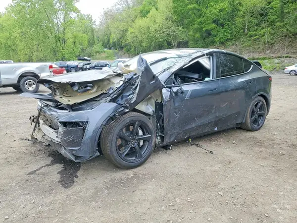 7SAYGDEE5TA486286 2026 TESLA MODEL Y - Image 1