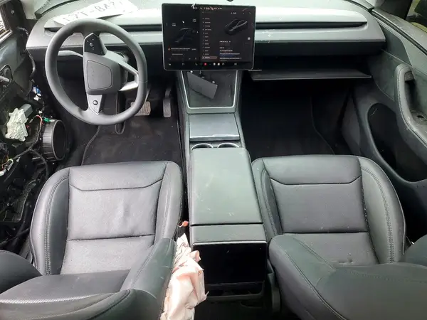 7SAYGDEE5TA486286 2026 TESLA MODEL Y - Image 8