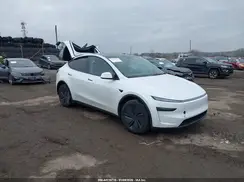 7SAYGDEE5TA487924 2026 TESLA MODEL Y