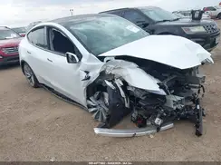 7SAYGDEE5TA492282 2026 TESLA MODEL Y