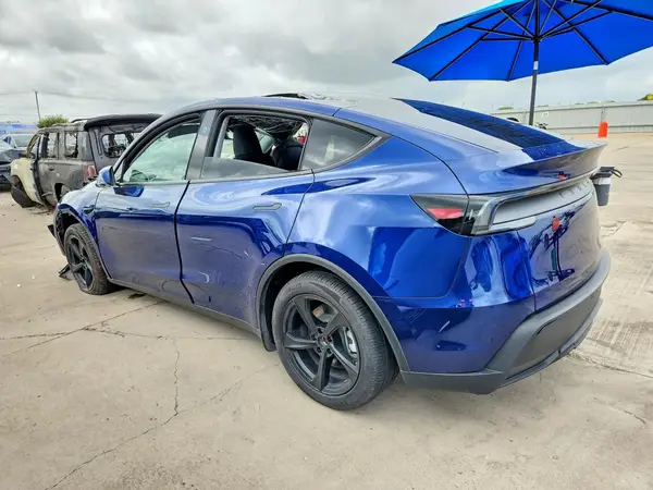 7SAYGDEE5TA495084 2026 TESLA MODEL Y - Image 2