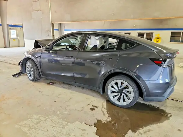 7SAYGDEE5TA500848 2026 TESLA MODEL Y - Image 2